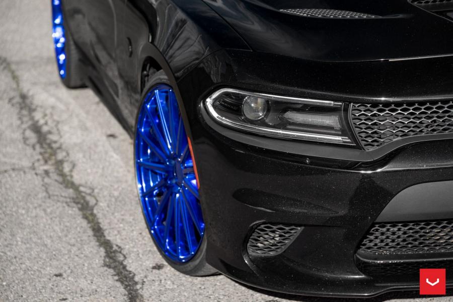 Детали экстерьера Dodge Charger SRT on Vossen Wheels (VFS2) 2017 года  (фото 6 из 26)
